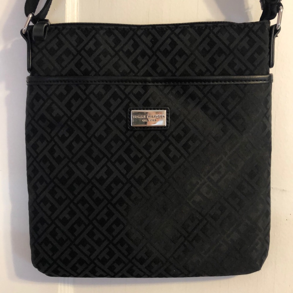 Tommy Hilfiger bag
